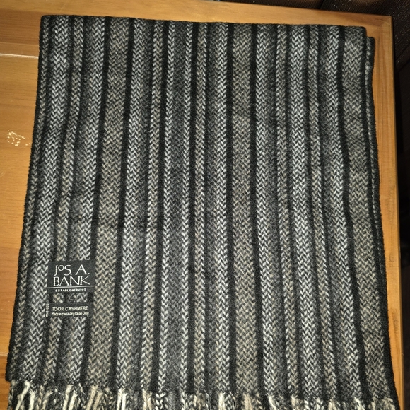Jos. A. Bank 100% CASHMERE Black and Gray Men's Scarf - Picture 2 of 12